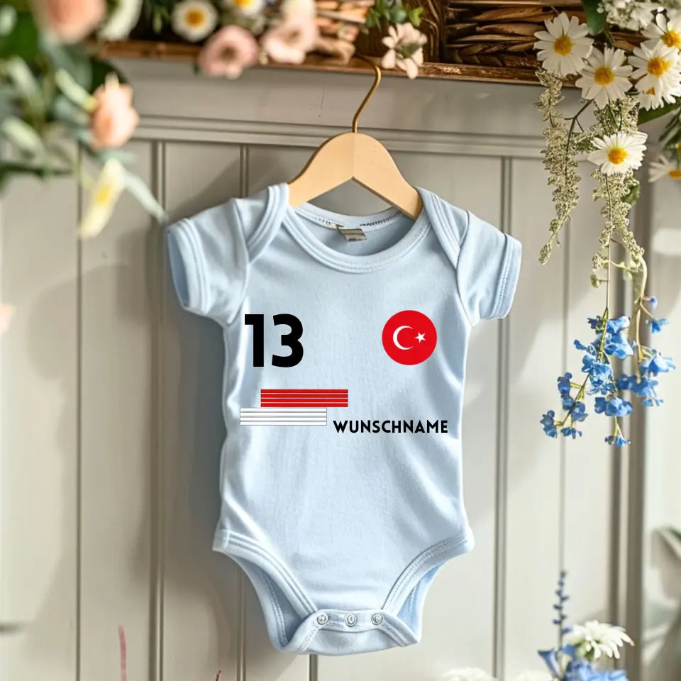 Fussball Türkei - Personalisierter Baby-Onesie/ Strampler, Trikot mit anpassbarem Namen und Trikotnummer, 100% Bio-Baumwolle Baby Body