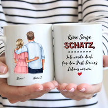 Laden Sie das Bild in den Galerie-Viewer, Arm in Arm - Personalisierte Tasse für Paare
