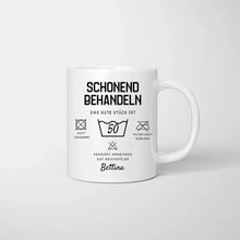 Laden Sie das Bild in den Galerie-Viewer, Schonend behandeln, das gute Stück wird 30, 40, 50, 60 - Personalisierte Tasse zum Geburtstag (Alter &amp; Namen individualisieren)
