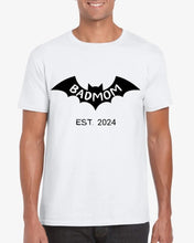 Laden Sie das Bild in den Galerie-Viewer, Badmom (Dadman) seit 2024 - Personalisiertes T-Shirt für werdende Mütter, Ankündigung Geburt/ Schwangerschaft 100% Baumwolle
