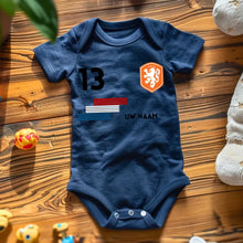 Laden Sie das Bild in den Galerie-Viewer, 2024 Voetbal EM Nederland - Gepersonaliseerde baby romper, shirt met aanpasbare naam en rugnummer, 100% biologisch katoenen baby romper
