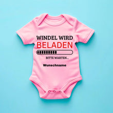 Laden Sie das Bild in den Galerie-Viewer, Windel wird beladen - Personalisierter Baby-Onesie/ Strampler, 100% Bio-Baumwolle
