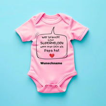 Laden Sie das Bild in den Galerie-Viewer, Superhelden Papa - Personalisierter Baby-Onesie/ Strampler, 100% Bio-Baumwolle
