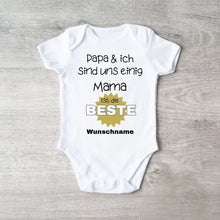 Laden Sie das Bild in den Galerie-Viewer, Mama ist die Beste - Personalisierter Baby-Onesie/ Strampler, 100% Bio-Baumwolle
