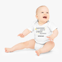 Laden Sie das Bild in den Galerie-Viewer, MIJN OUDERS ZIJN NU OOK S NACHT BESCHIKBAAR - Gepersonaliseerde baby onesie, baby body 100% biologisch katoen
