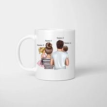 Laden Sie das Bild in den Galerie-Viewer, Başkaları için Kaos olabilir ama biz buna Aile diyoruz - Personalisierte Familien Tasse
