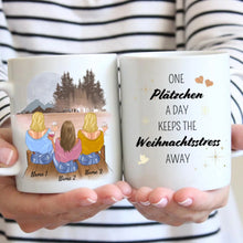 Laden Sie das Bild in den Galerie-Viewer, One Plätzchen a day keeps the Weihnachtsstress away - Personalisierte Tasse Freundinnen &amp; Kolleginnen (2-4 Personen)
