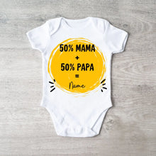 Laden Sie das Bild in den Galerie-Viewer, 50% Mama + 50% Papa = Ich - Personalisierter Baby-Onesie/ Strampler, 100% Bio-Baumwolle
