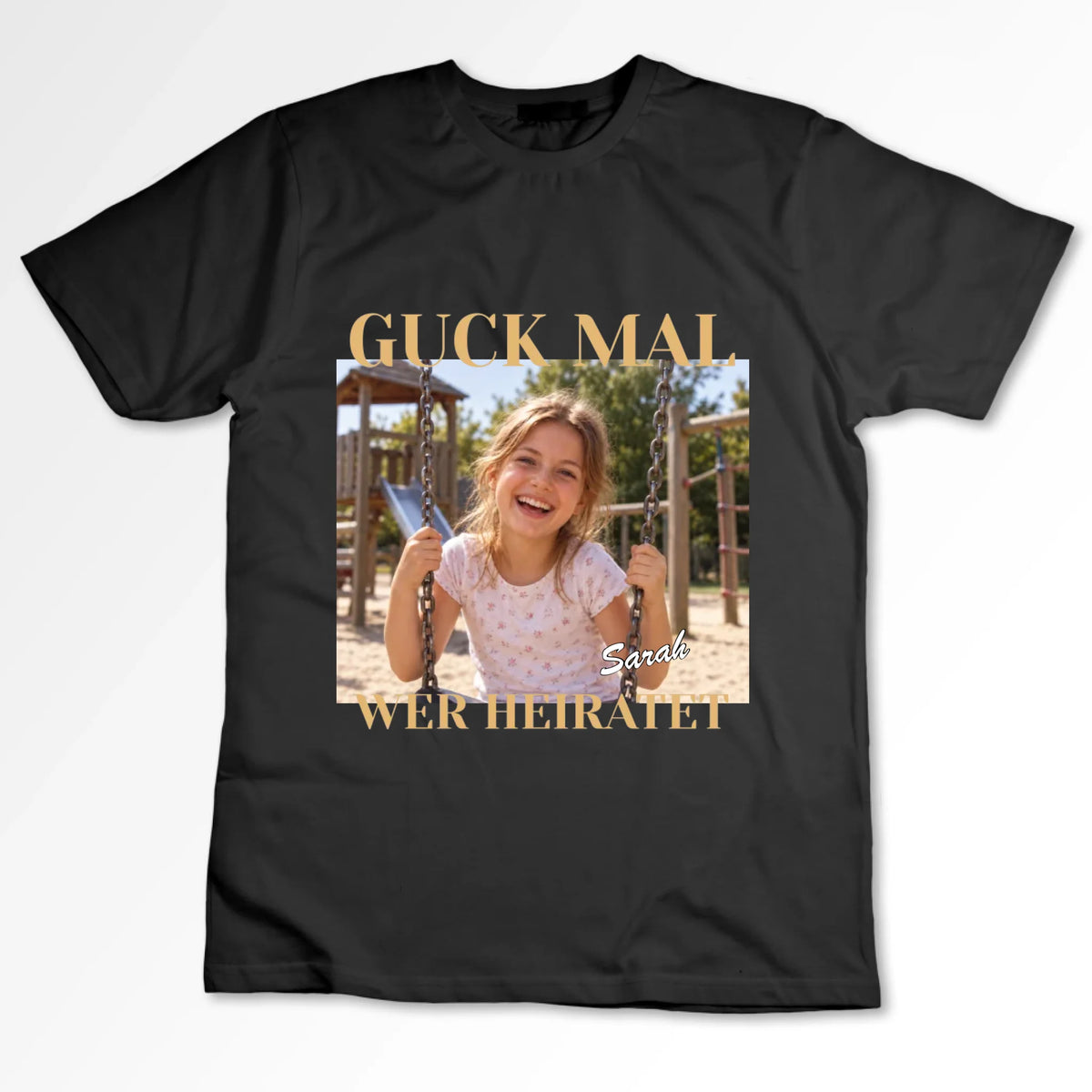 "Guck mal wer heiratet" - Personalisiertes T-Shirt (100% Baumwolle, Unisex) zur Verlobung, Hochzeit, JGA