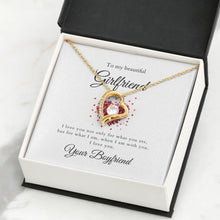 Laden Sie das Bild in den Galerie-Viewer, To my beautiful Girlfriend - Halskette mit Herzanhänger &amp; personalisierter Karte
